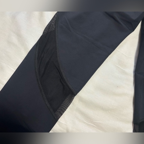 Alala Black Leggings SMALL NWT - Picture 5 of 15